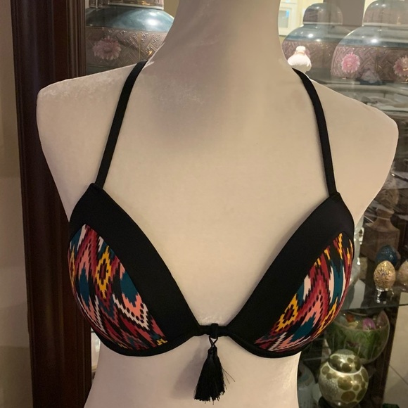 Shade & Shore Aztec Chevron Print Bikini Top - Picture 9 of 12